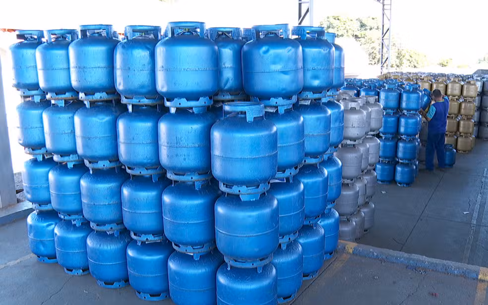 1 bitijão de gas